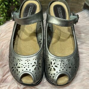 Women’s Wedge Sandals